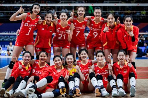 世联赛中国女排3:0横扫韩国队，张常宁上演回归首秀