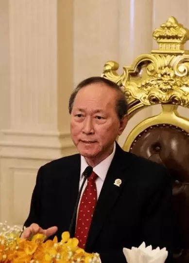 四位华社侨领被任命为柬埔寨洪玛内总理顾问