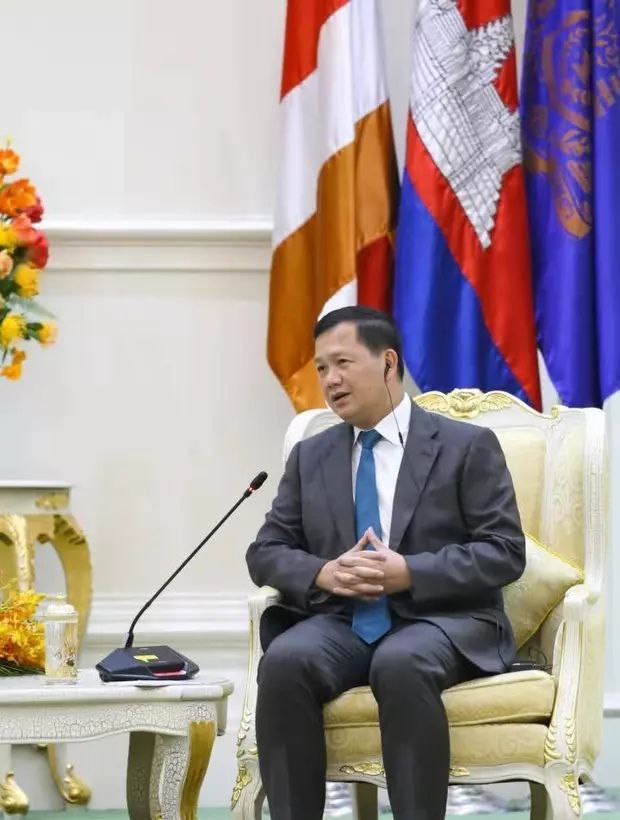 柬埔寨总理洪玛奈会见比亚迪亚太地区代表