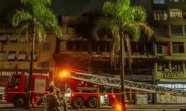 巴西东南部一酒店发生火灾造成至少10人死亡