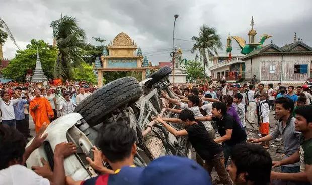 西方为何喜欢在柬埔寨搞破坏呢