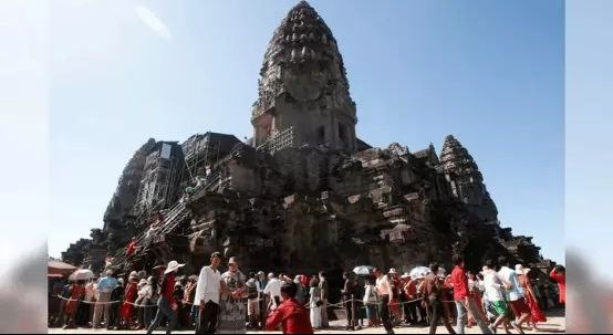 柬埔寨吴哥窟遭风暴袭击造成1人死亡3人受伤