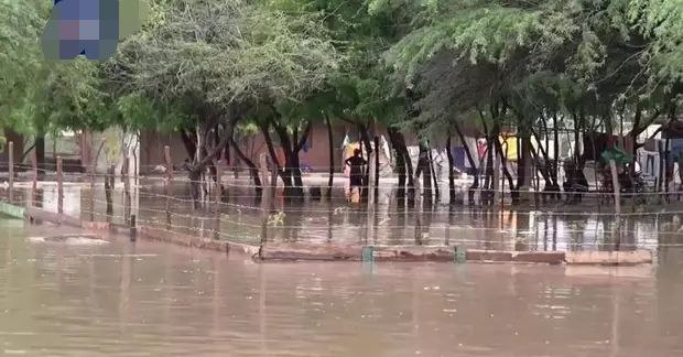 索马里洪灾已致逾百人死亡百万人流离失所
