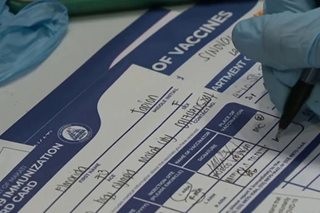 菲内政部：当局考虑为疫苗卡设定6个月有效期