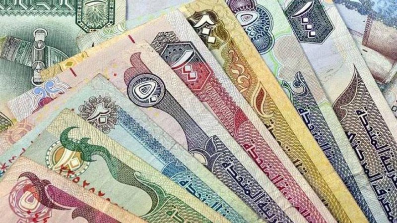 迪拜：5名小黑从汽车中偷窃 60万迪拉姆被判入狱
