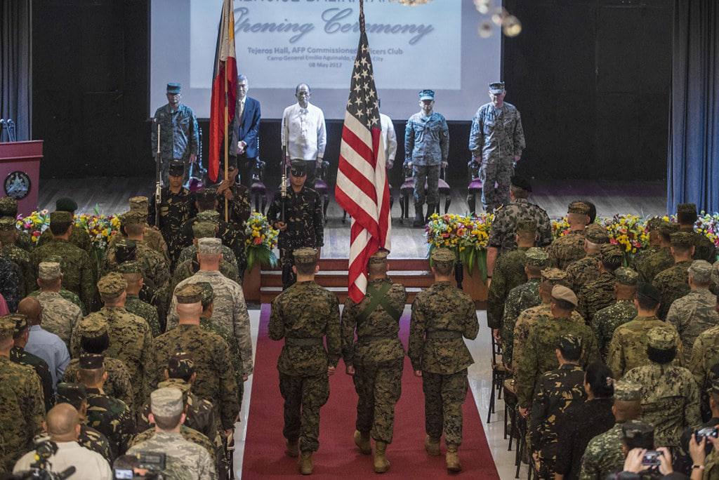 菲律宾和美国将举行史上最大规模的“肩并肩”联合军演